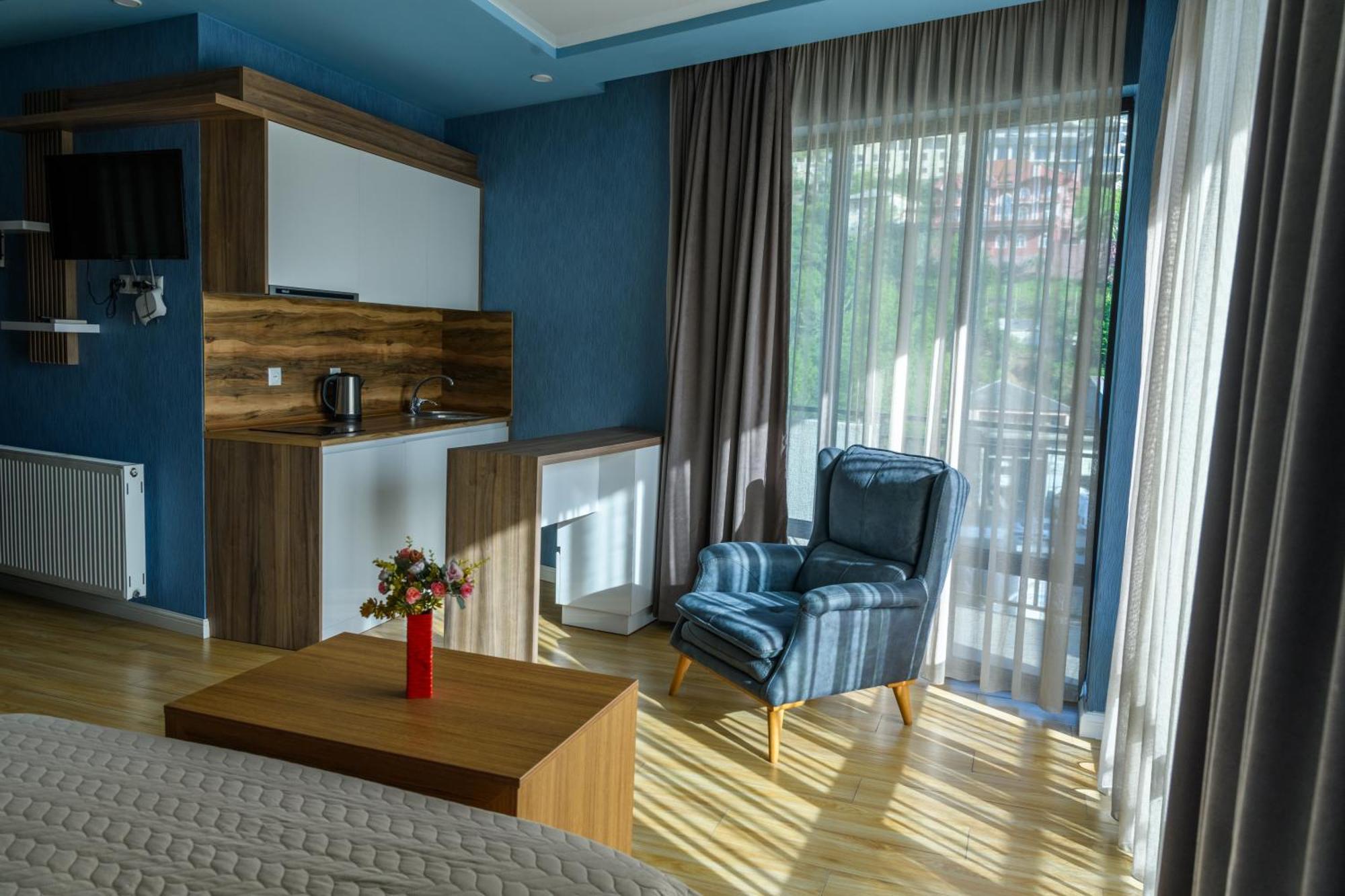 Hotel Sunny Batumi Luaran gambar