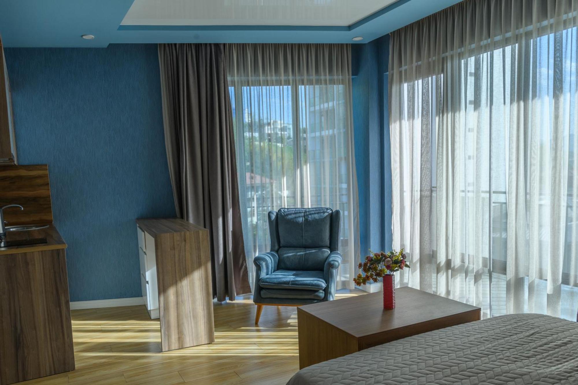 Hotel Sunny Batumi Luaran gambar